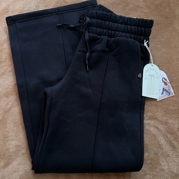 Blogilates Travel Trouser - Picture 2 of 3